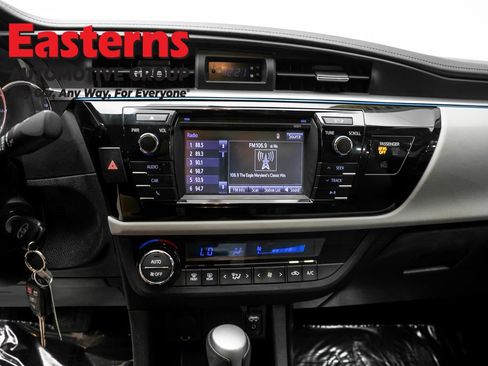 Used 2016 Toyota Corolla LE FWD image 11