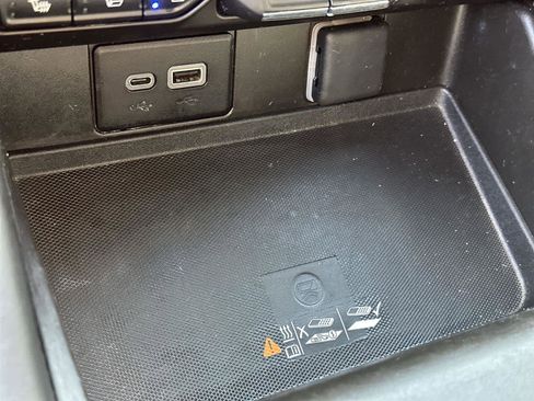 Used 2022 GMC Yukon XL SLT w/ SLT Luxury Package image 27