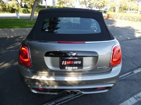 Used 2018 MINI Cooper S w/ Premium Package image 60