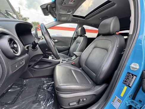 Used 2022 Hyundai Kona Limited image 10