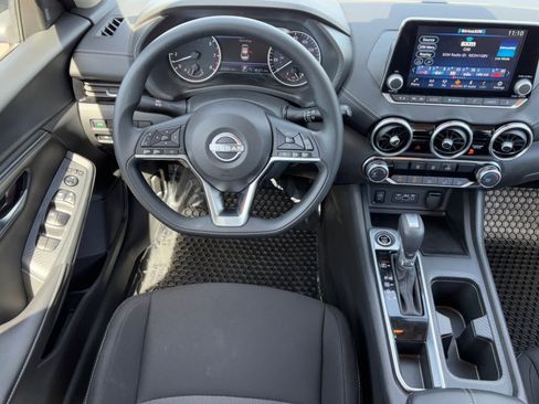 Used 2025 Nissan Sentra SV image 13