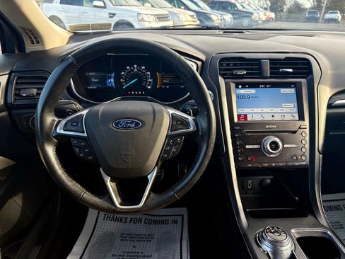 Used 2017 Ford Fusion Titanium image 35