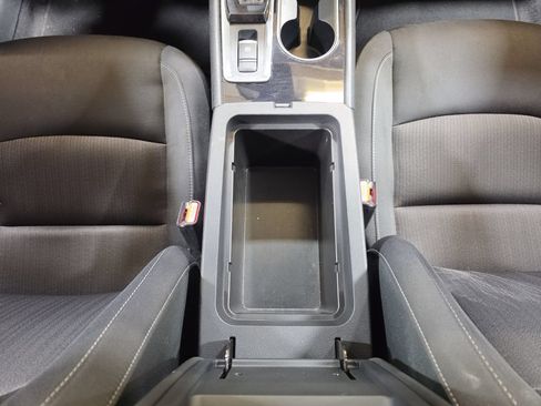 Used 2024 Nissan Altima 2.5 SV AWD/4WD image 15