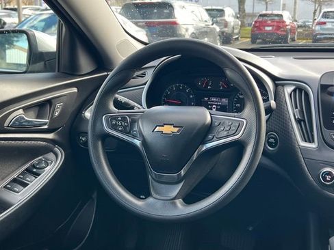 Used 2023 Chevrolet Malibu LT image 16