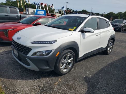 Used 2023 Hyundai Kona SEL image 2