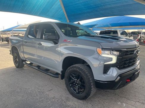 Used 2024 Chevrolet Silverado 1500 LT Trail Boss w/ Convenience Package II image 3