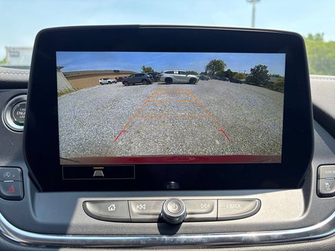 Used 2025 Chevrolet Blazer LT FWD image 21