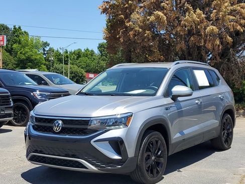 Certified 2022 Volkswagen Taos SE image 31
