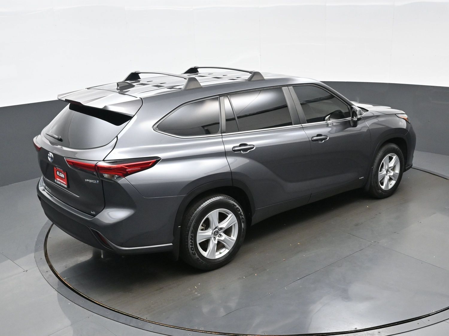 Used 2023 Toyota Highlander LE AWD/4WD image 40