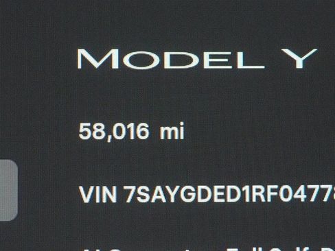 Used 2024 Tesla Model Y 2WD image 19