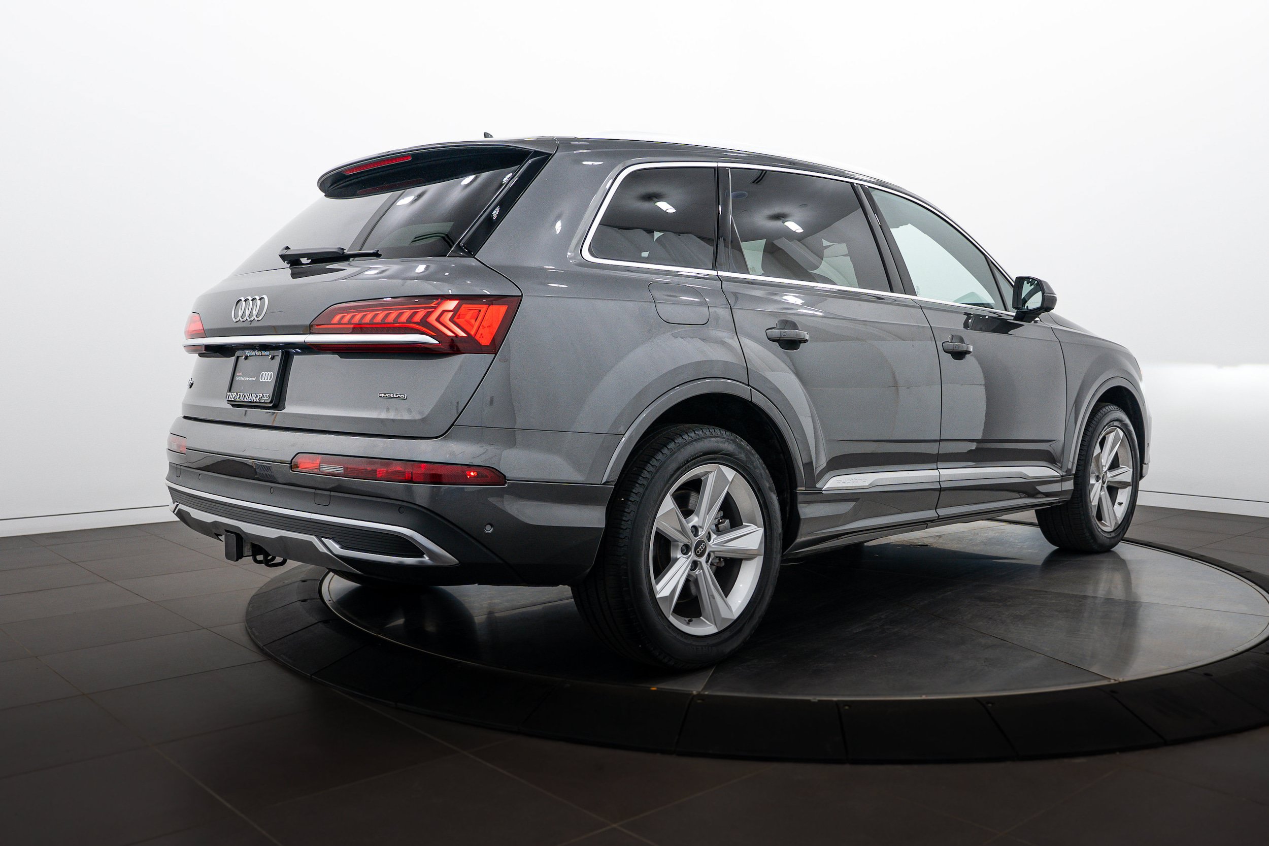 Certified 2023 Audi Q7 2.0T Premium Plus w/ Premium Plus Package AWD/4WD image 4