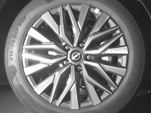 Used 2025 Nissan Altima 2.5 SV image 13