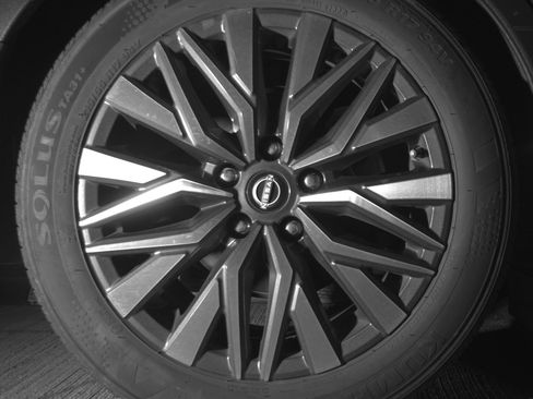 Used 2025 Nissan Altima 2.5 SV FWD image 15