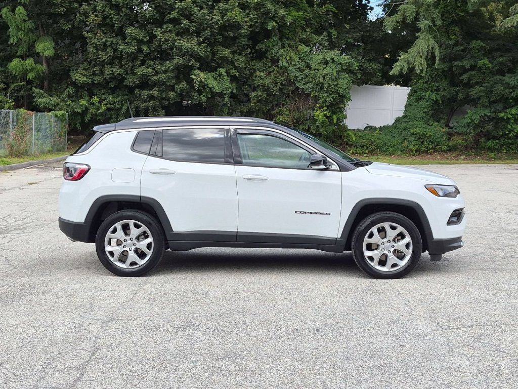 Used 2022 Jeep Compass Limited w/ Sun and Sound Group AWD/4WD image 2