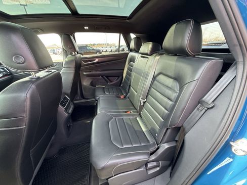 Used 2025 Volkswagen Atlas Cross Sport SEL R-Line image 26
