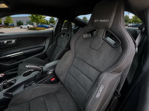 Used 2017 Ford Mustang Shelby GT350 w/ Electronics Package RWD image 16