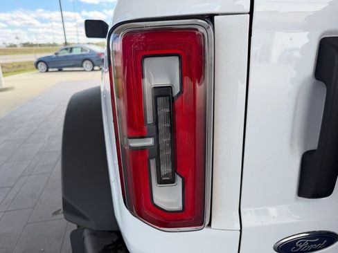 Used 2024 Ford Bronco Wildtrak image 18