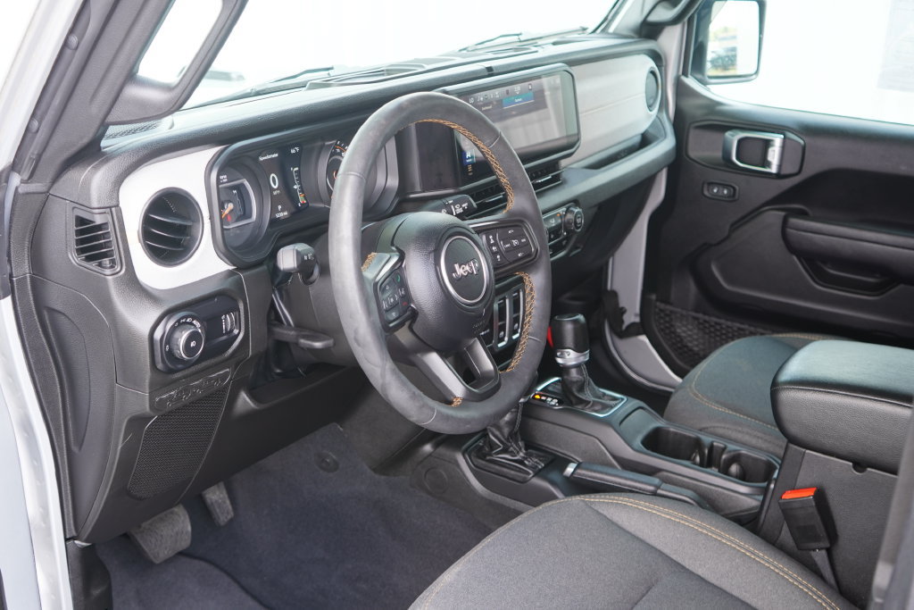 Used 2024 Jeep Wrangler Sport AWD/4WD image 10