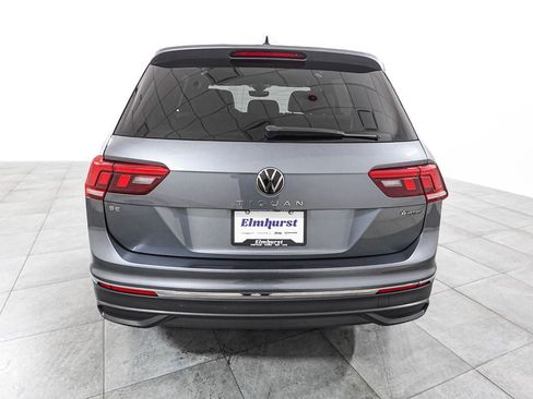 Used 2022 Volkswagen Tiguan SE w/ Panoramic Sunroof Package image 5