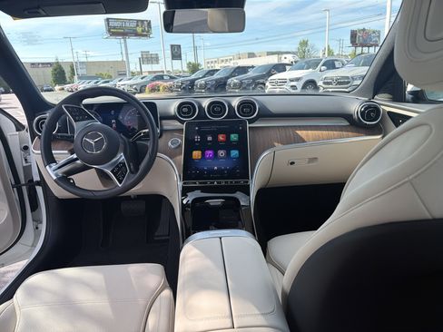 Used 2025 Mercedes-Benz C 300 Sedan image 6