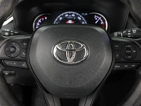 Used 2023 Toyota RAV4 XLE AWD/4WD image 12