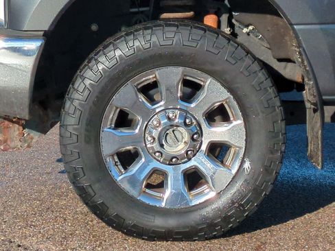 Used 2017 Ford F350 Lariat w/ Chrome Package image 14