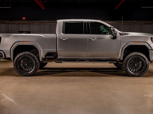 Used 2025 GMC Sierra 3500 Denali w/ Denali Reserve Package image 11