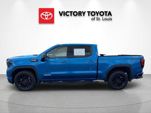 Used 2022 GMC Sierra 1500 Elevation w/ Elevation Premium Package AWD/4WD image 6
