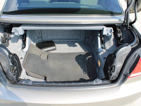 Used 2009 BMW 335i Convertible image 38