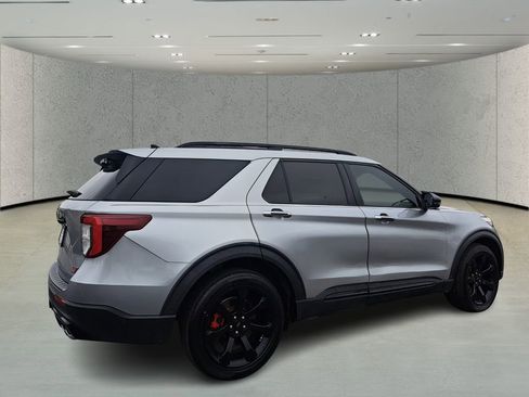 Used 2021 Ford Explorer ST w/ Equipment Group 401A image 5