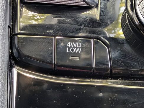 Used 2022 Jeep Grand Cherokee L Overland image 17