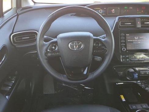 Used 2021 Toyota Prius XLE image 15