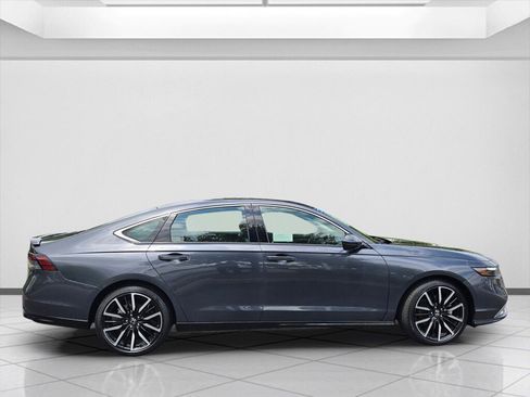 Certified 2024 Honda Accord Touring image 4