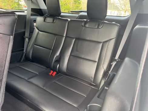 Used 2024 Ford Explorer Limited image 25