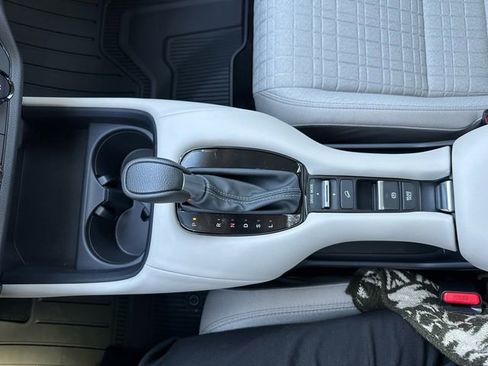 Used 2025 Honda HR-V LX image 36