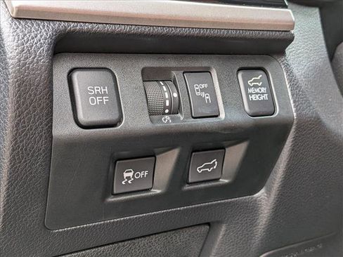 Used 2017 Subaru Forester 2.5i Limited image 13