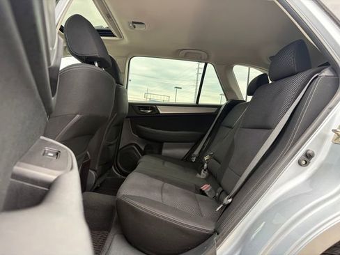 Used 2017 Subaru Outback 2.5i Premium AWD/4WD image 12