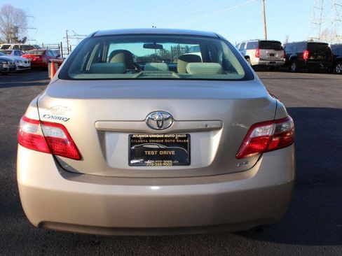 Used 2009 Toyota Camry LE w/ Fleet Convenience Pkg image 5