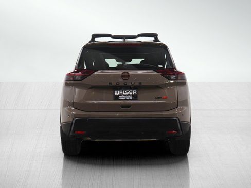 Used 2025 Nissan Rogue SV w/ Rock Creek Premium Package image 4