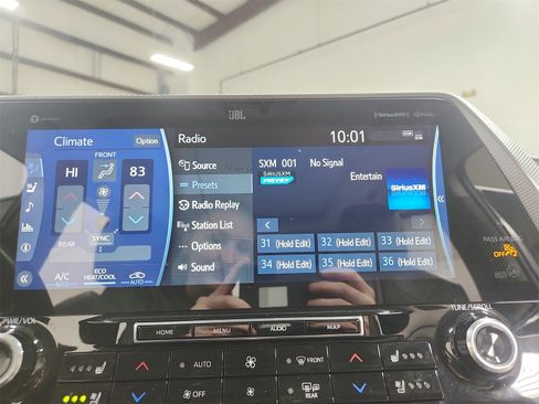 Used 2020 Toyota Highlander Platinum image 28