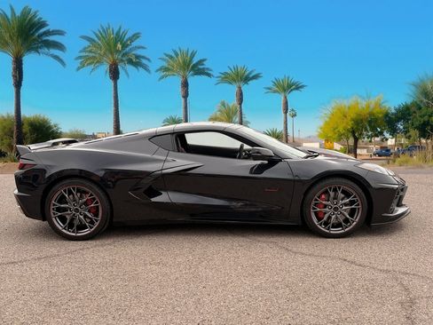 Used 2023 Chevrolet Corvette Stingray Premium Cpe w/ Z51 Performance Package RWD image 8