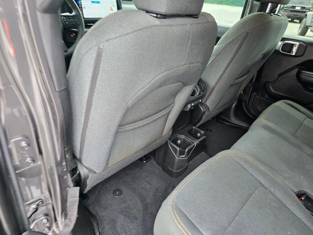 Used 2024 Jeep Gladiator Sport AWD/4WD image 24