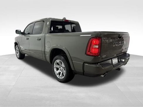 New 2026 RAM 1500 4x4 Crew Cab image 9