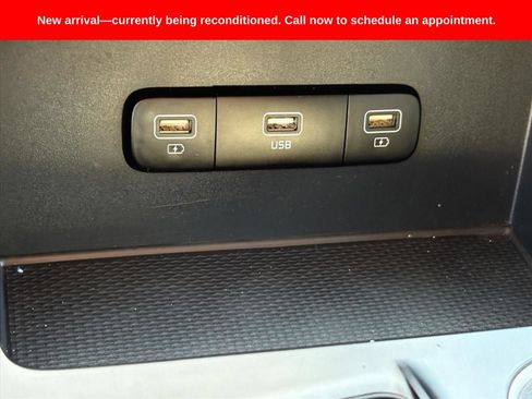 Used 2022 Kia Carnival LX FWD image 25