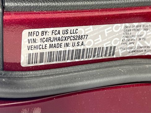 Used 2023 Jeep Grand Cherokee Laredo w/ Luxury Tech Group I AWD/4WD image 30