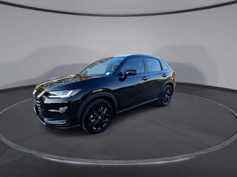 Used 2025 Honda HR-V Sport image 4