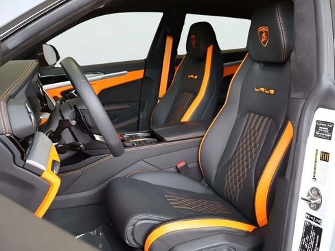 Used 2024 Lamborghini Urus S AWD/4WD image 14
