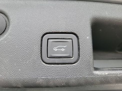 Certified 2023 Chevrolet Equinox LT FWD image 13