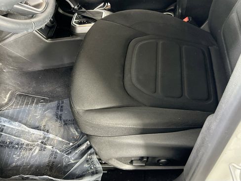 Used 2022 Jeep Renegade Latitude w/ Convenience Group image 19