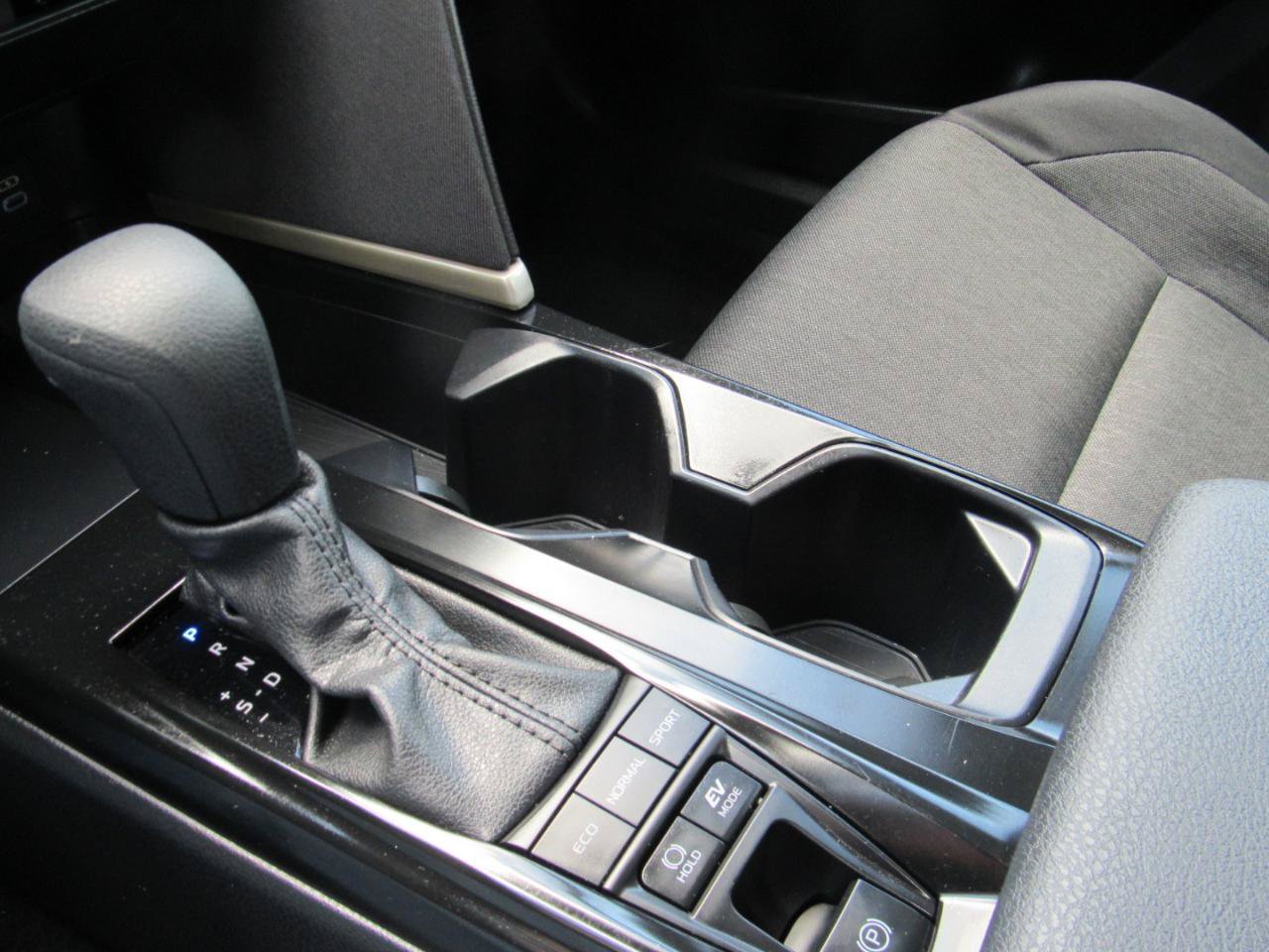 Used 2026 Toyota Camry LE FWD image 7
